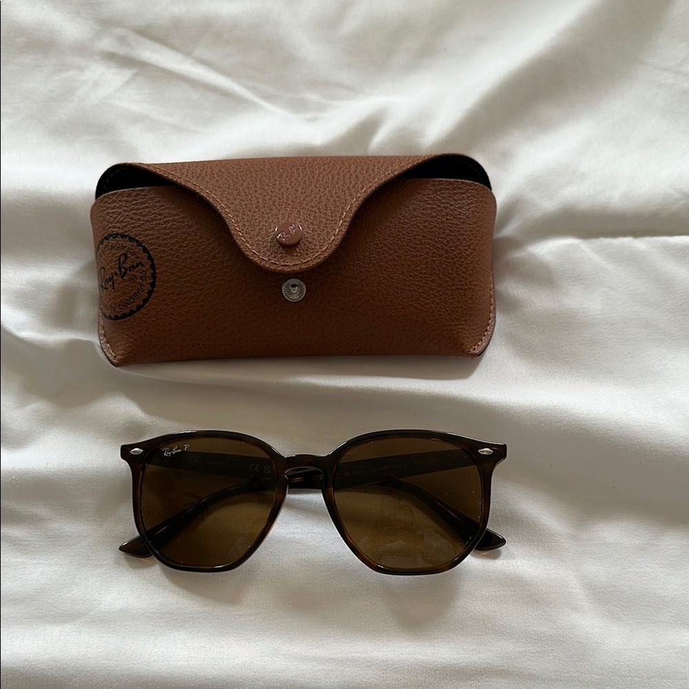Brown polarized rayban sunglasses